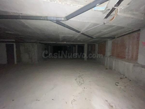 Amplio Local Comercial en el Centro de Peñafiel - foto 4