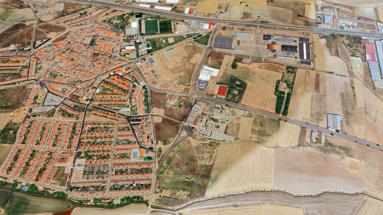 MONCASA VENDE TERRENO URBANIZABLE EN ZARATAN - foto 5