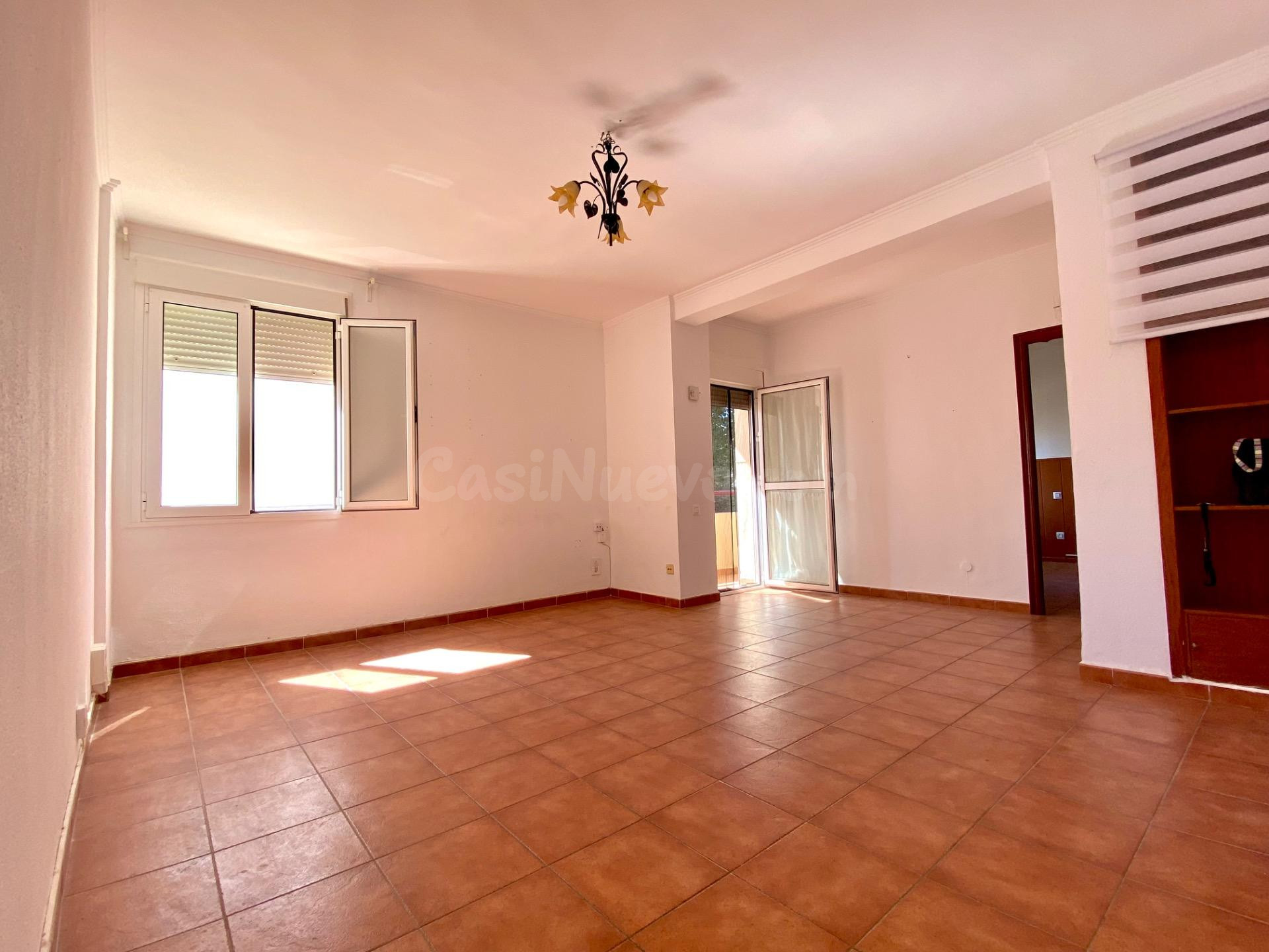 GRAN PISO DE 4 DORMITORIOS, 2 BAÑOS Y TERRAZA EN SAN FERNANDO, ZONA EL CRISTO
