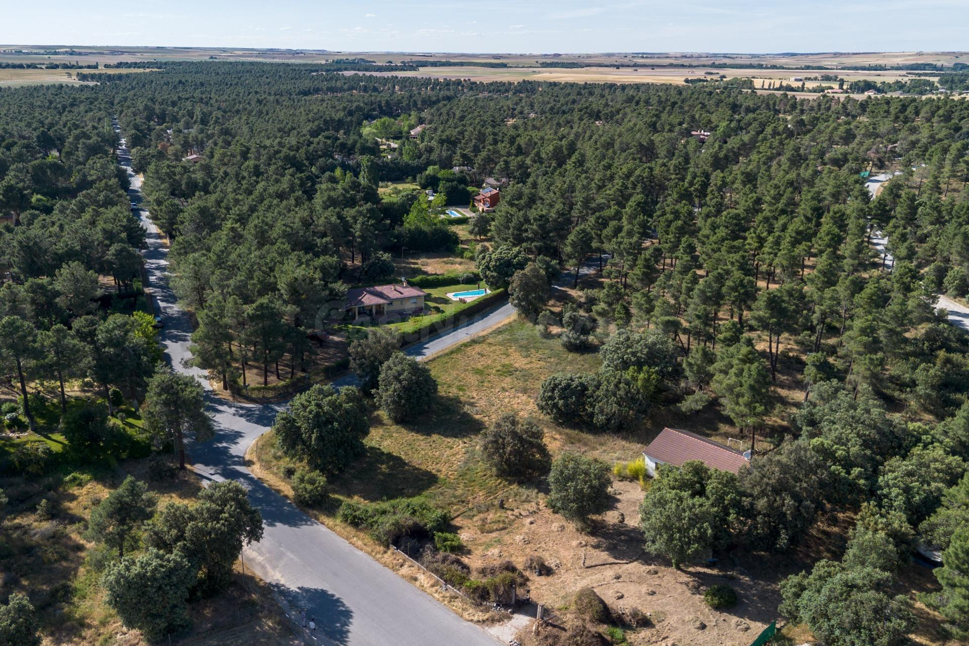 Terreno urbano en venta - Castilla y leon - foto 2