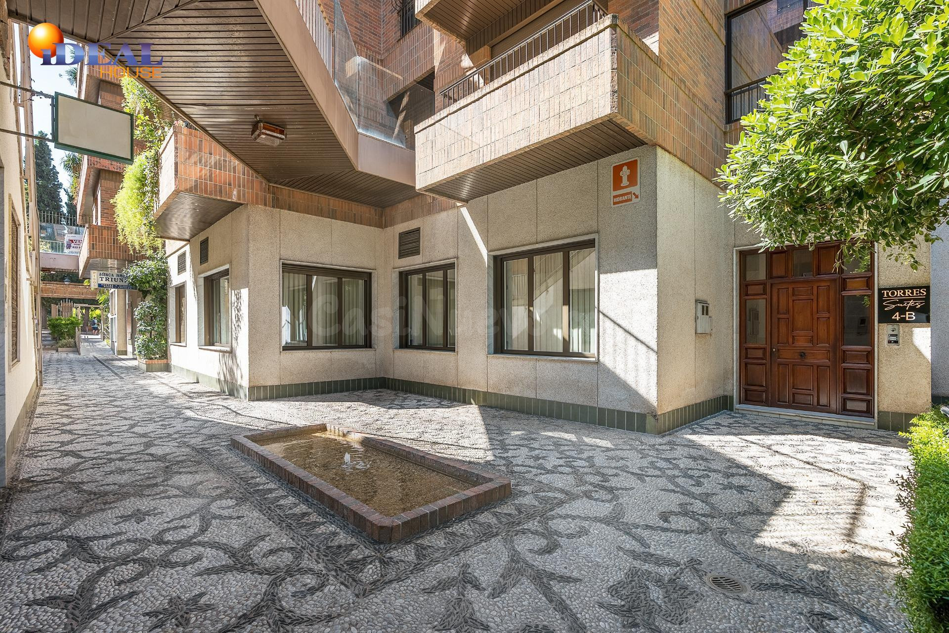 PRECIOSO ESTUDIO DE LUJO EN URBANIZACION TRIUNFO JARDIN