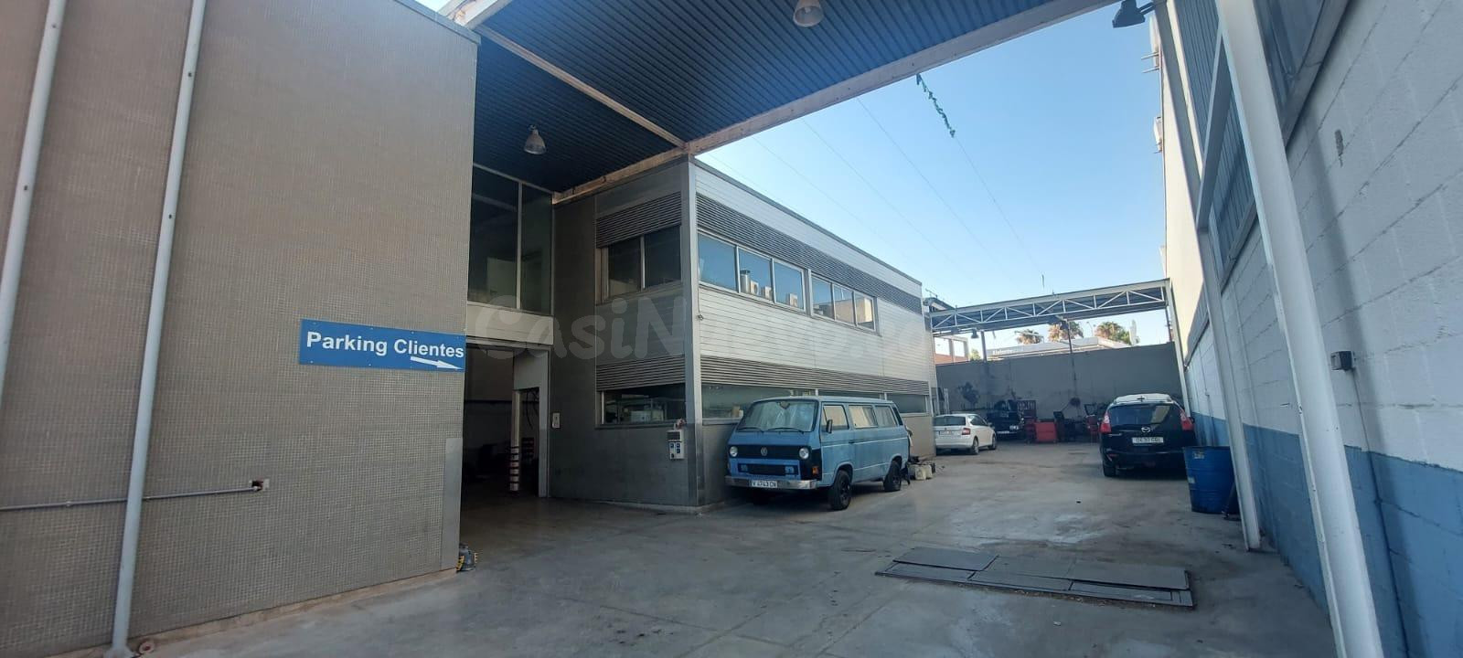 Nave industrial 1300m² en venta - La Florida