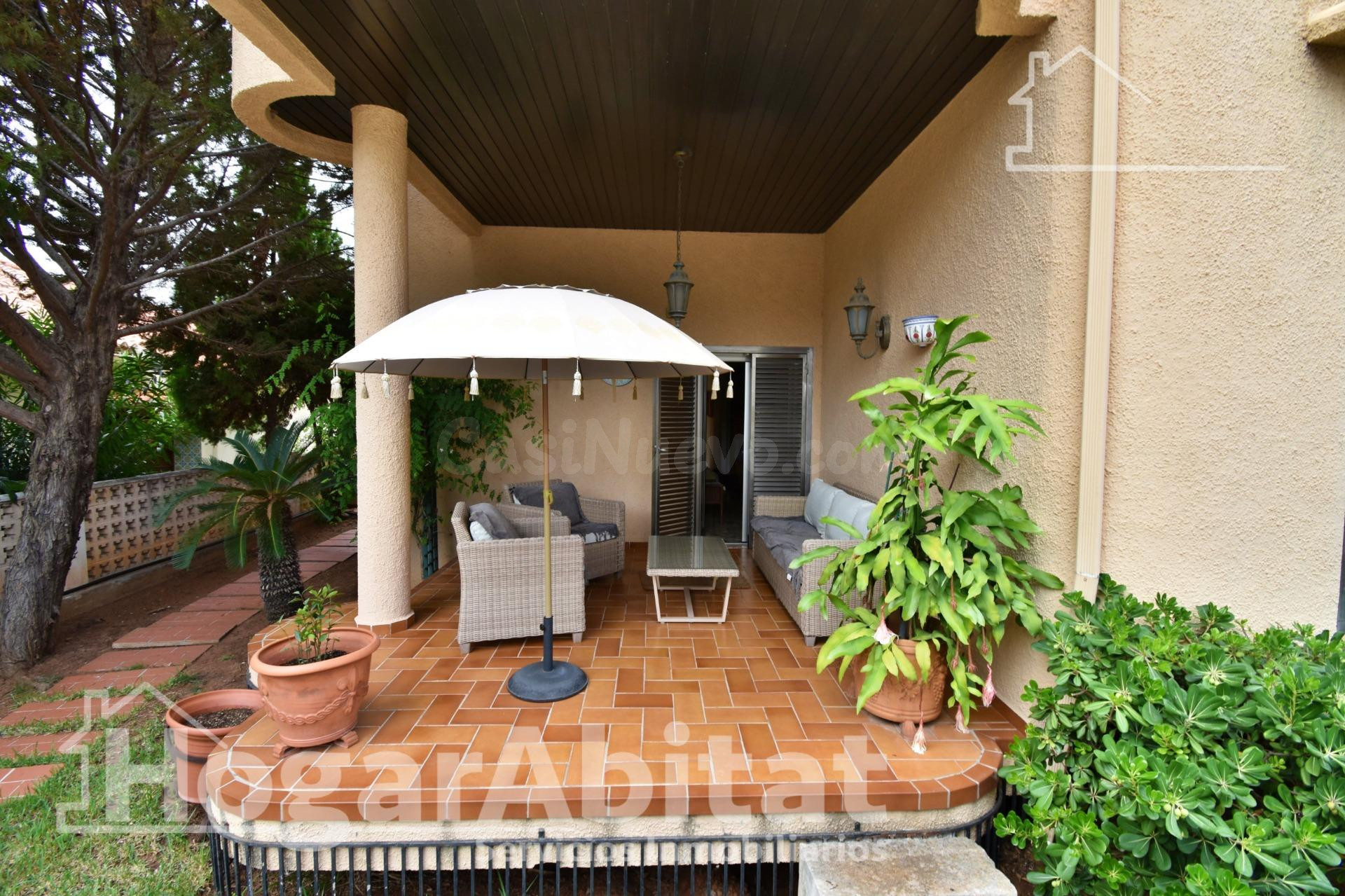 CHALET CON TERRAZA, GARAJE Y BARBACOA EN LA PLAYA DE GANDÍA - foto 3