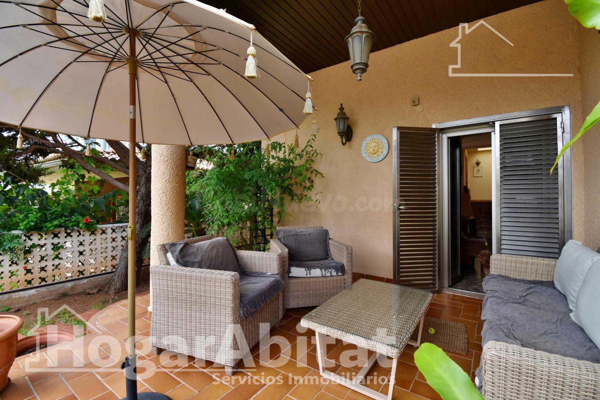 CHALET CON TERRAZA, GARAJE Y BARBACOA EN LA PLAYA DE GANDÍA - foto 4