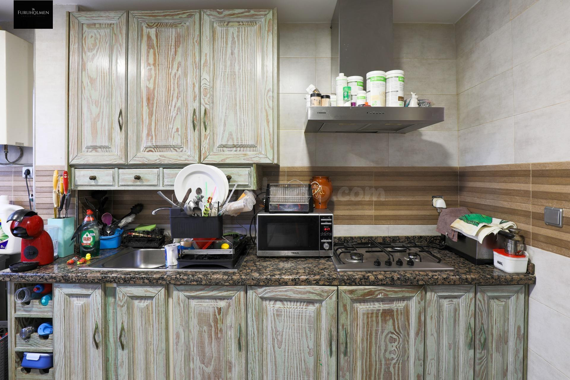 Amplio Piso de cuatro habitaciones en el corazón de Durcal - foto 4