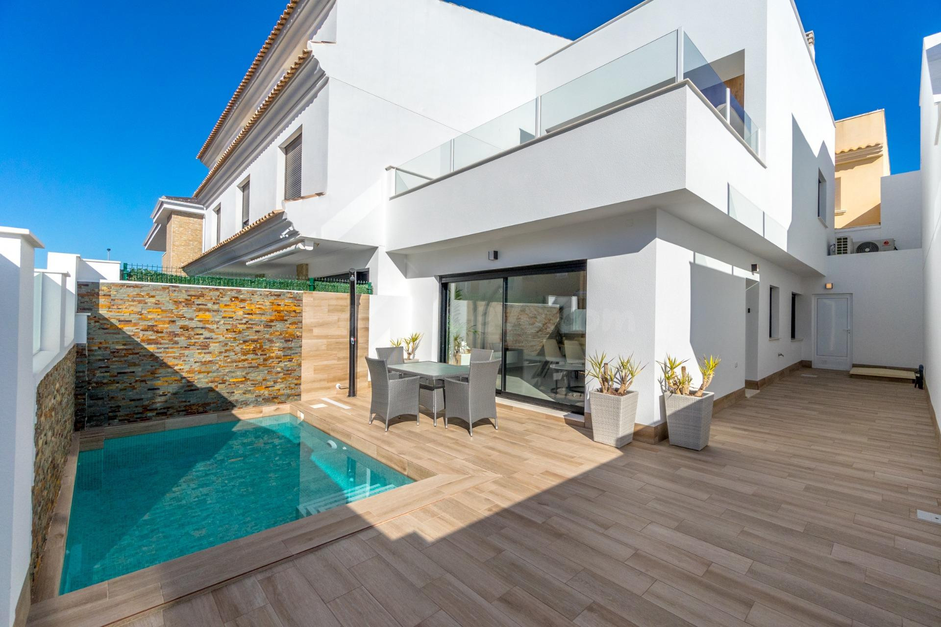 Pareado 3 habitaciones 154m² en venta - Los antolinos