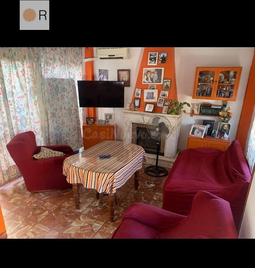 ✨ Amplia casa luminosa con terraza en Villarrubia ✨ - foto 2