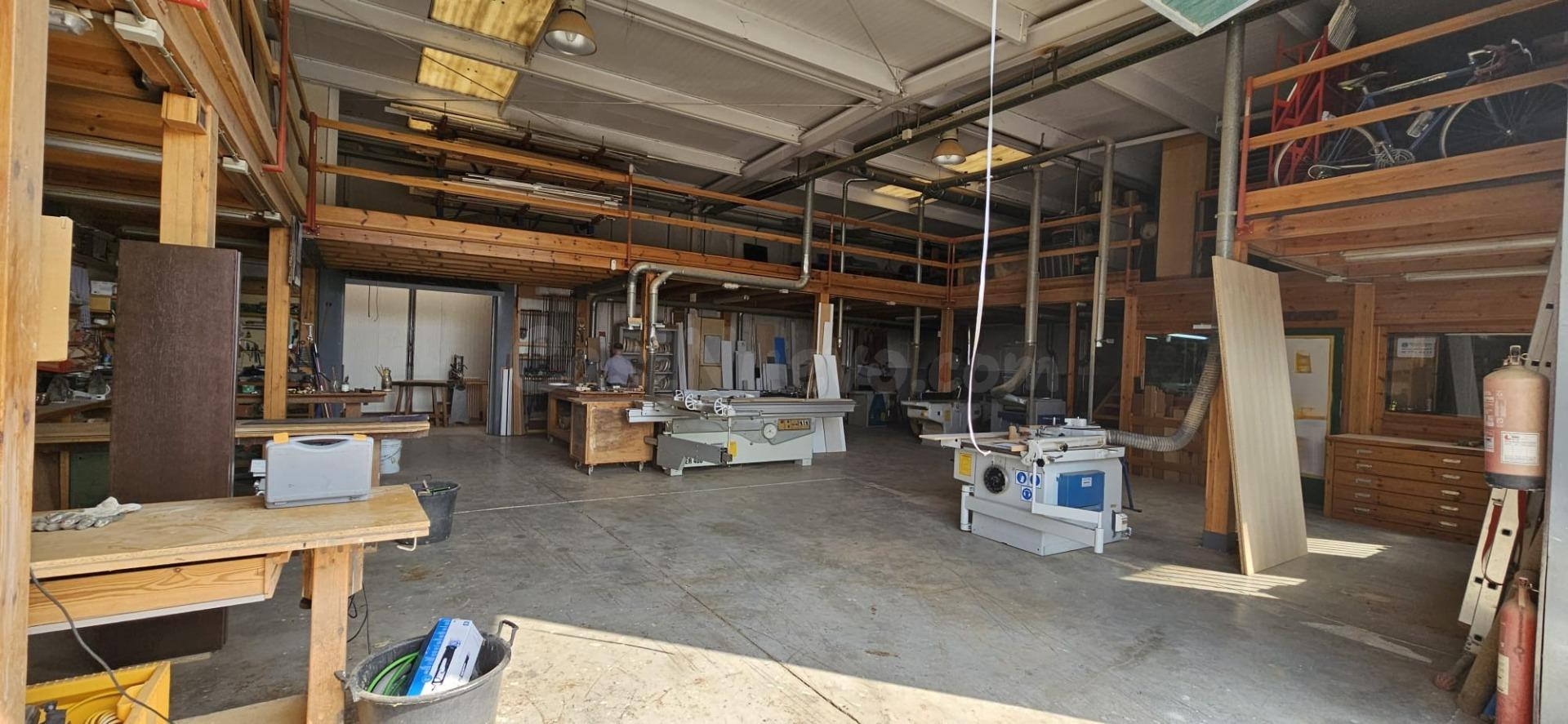 Nave Industrial con Licencia de Carpintería y Equipamiento C - foto 3