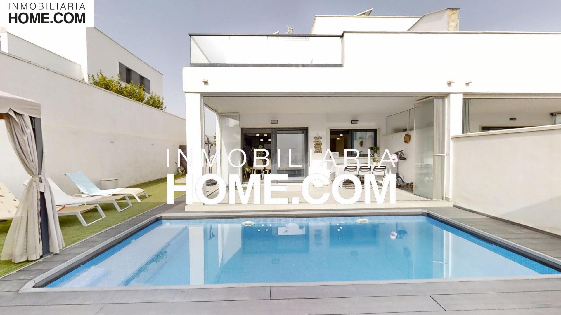 EXCLUSIVA VIVIENDA PAREADA DE DISEÑO EN SANTA CLARA | 270 m2 CONSTRUIDOS | PARCELA DE 250 m2 | PISCINA PRIVADA | SEMISÓTANO | CONSTRUCCIÓN 2019