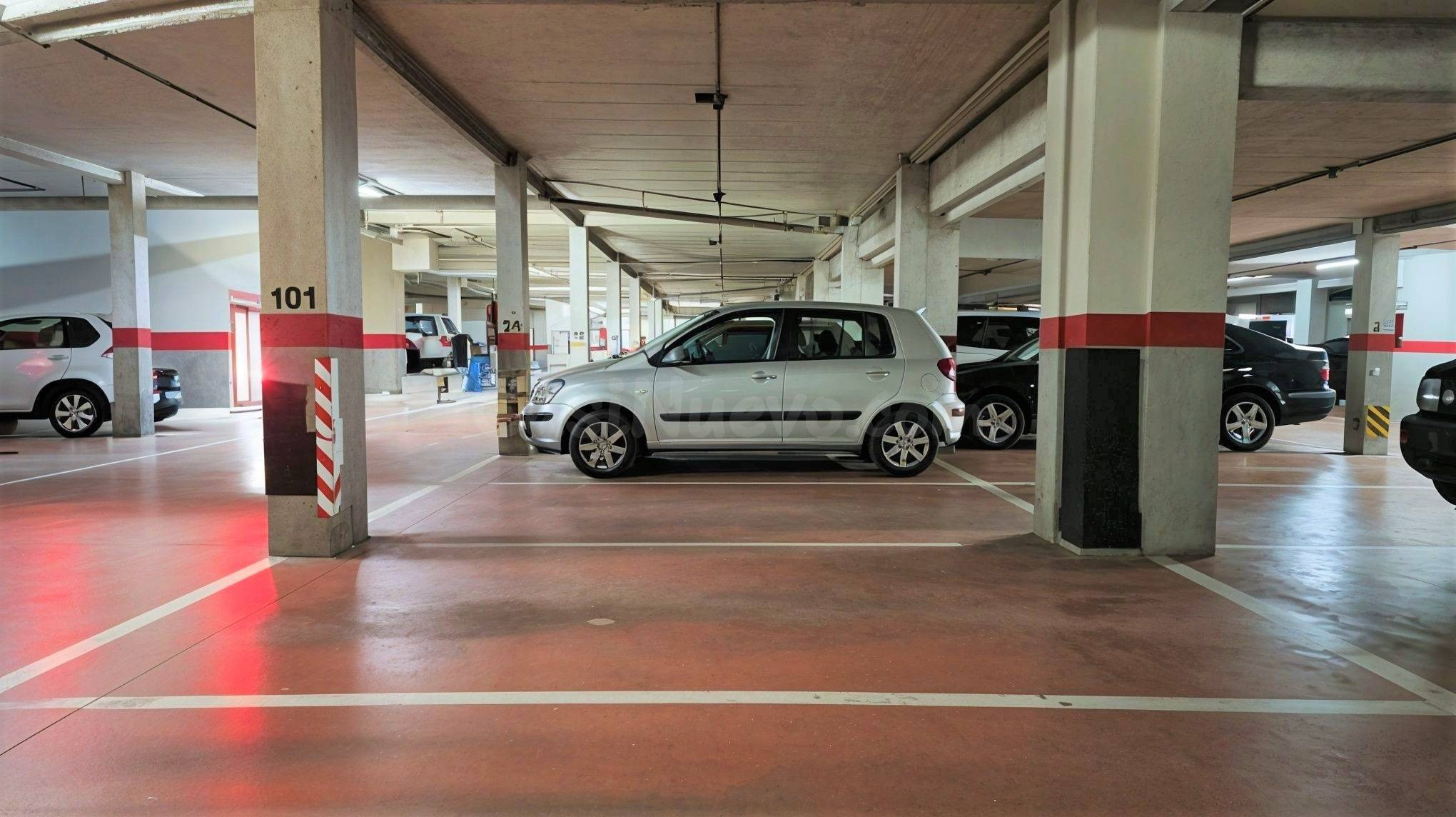 PLAZA DE PARKING EN CALLE DOM BOSCO - foto 2