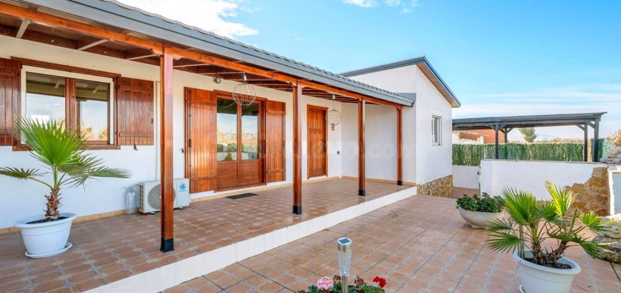 Chalet Sostenible "Off-Grid" en Daimés – Privacidad y Confort a 10 min del Mar