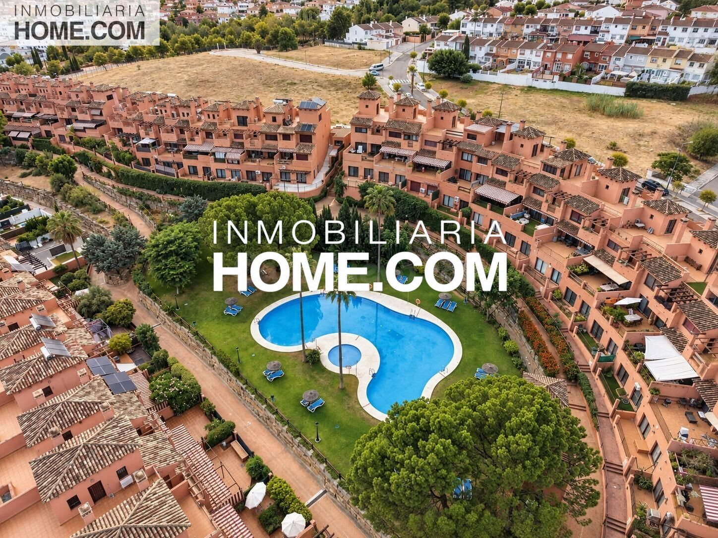 Espectacular adosado de 332 m2 con 5 dormitorios y gran Apartamento!!