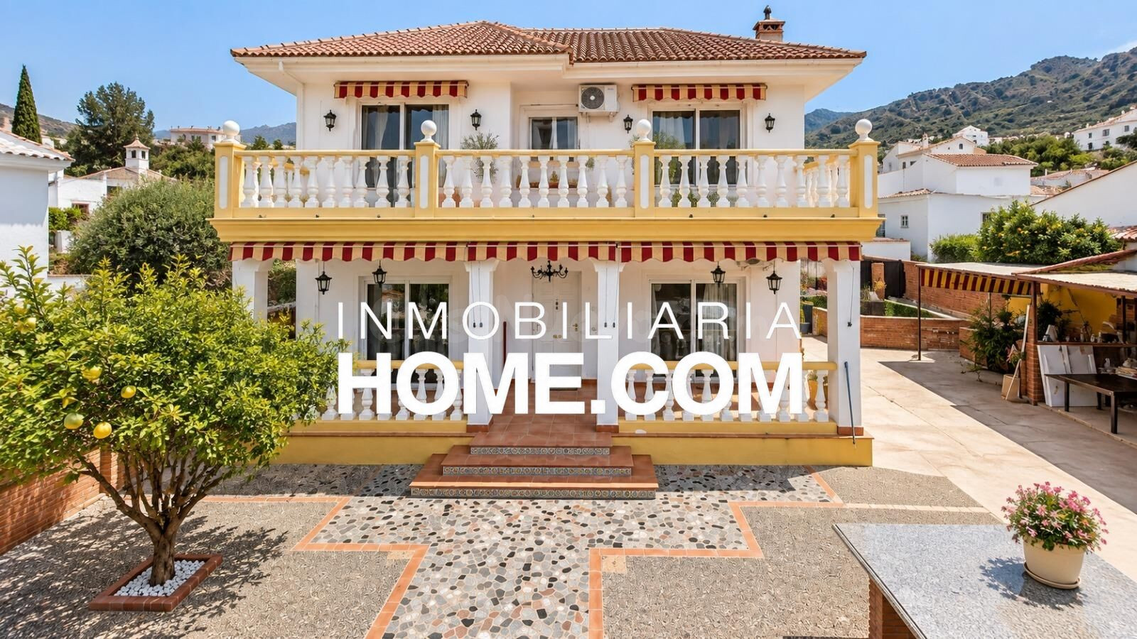 Espectacular villa independiente con piscina y licencia turística en Alhaurín de la Torre