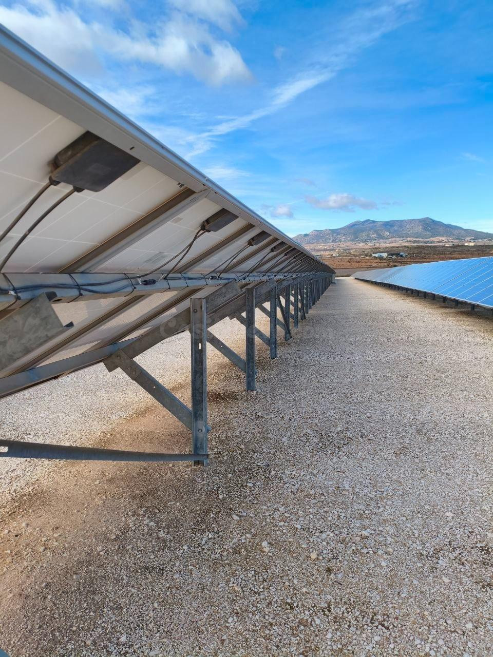 Doble Oportunidad: Finca con Proyecto Solar Aprobado (RBT) 2 - foto 3