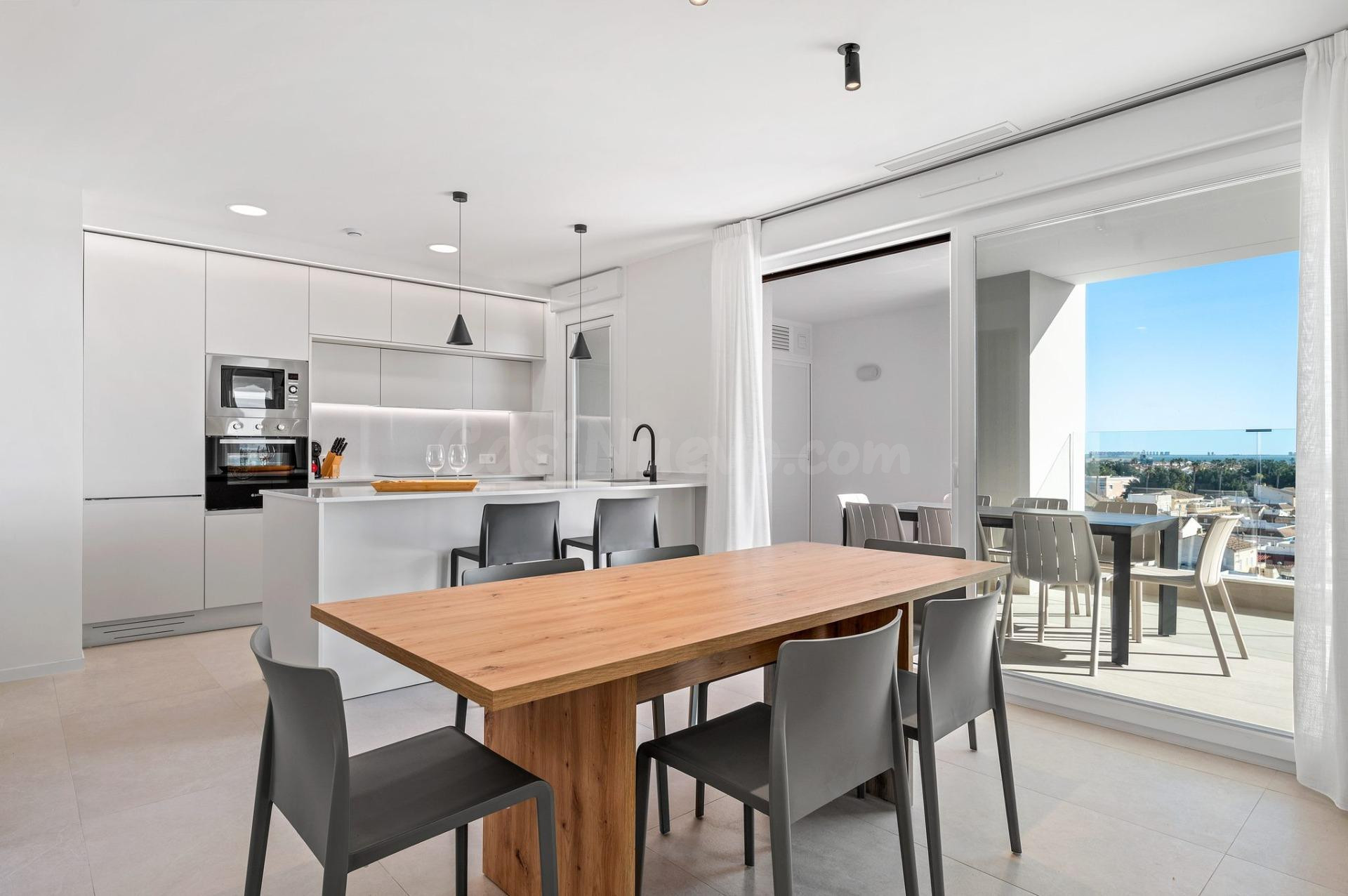 Modernos Apartamentos en Los Alcázares con Terraza y Piscina