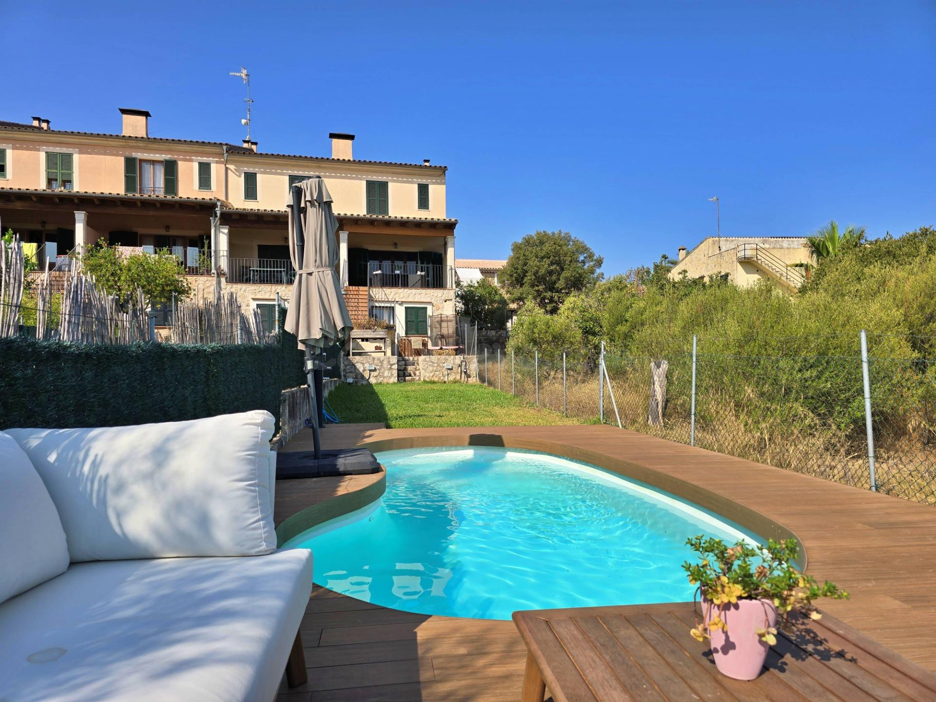 Casa pareada en venta en Moscari con piscina y vistas a la m - foto 2