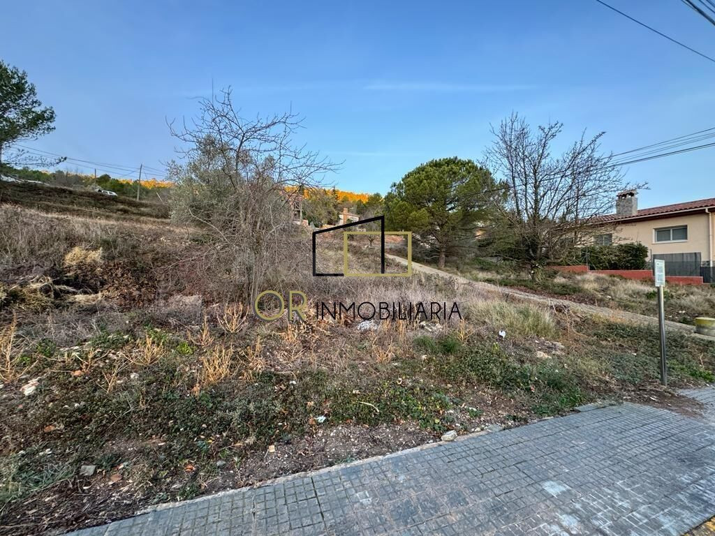 Terreno urbano de 583m2 en Pontons - foto 4