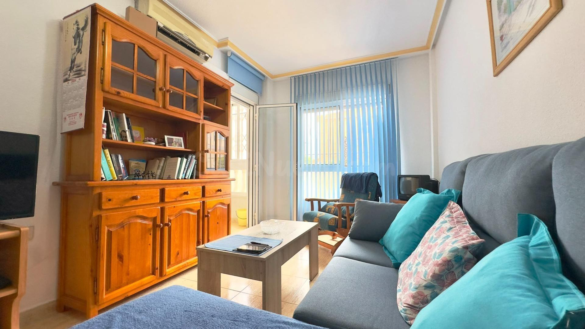 GRAN APARTAMENTO EN TORREVIEJA: 1 HAB, 1 BAÑO