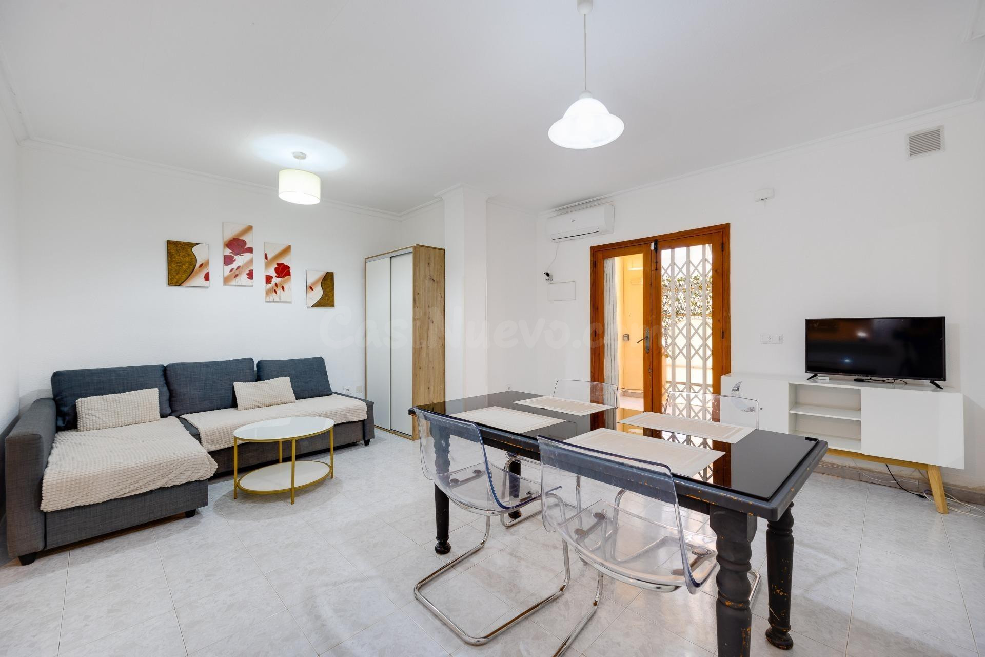 GRAN APARTAMENTO EN TORREVIEJA: 2 HAB, 1 BAÑO