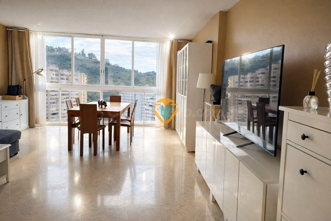 Amplio Apartamento en Rincón de Loix con Vistas al Mar