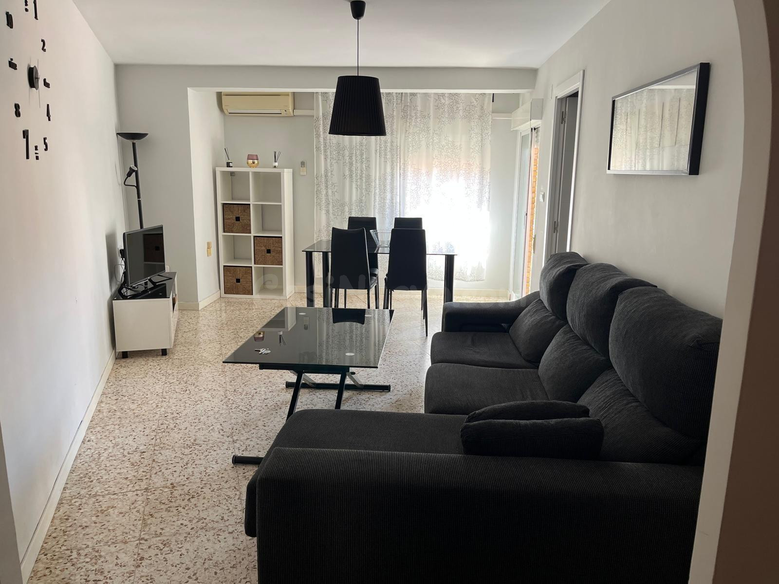GRAN APARTAMENTO EN TORREVIEJA: 3 HAB, 1 BAÑO
