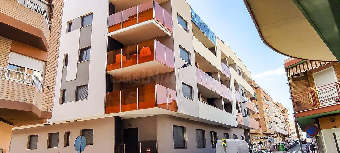 GRAN APARTAMENTO EN TORREVIEJA: 2 HAB, 2 BAÑOS