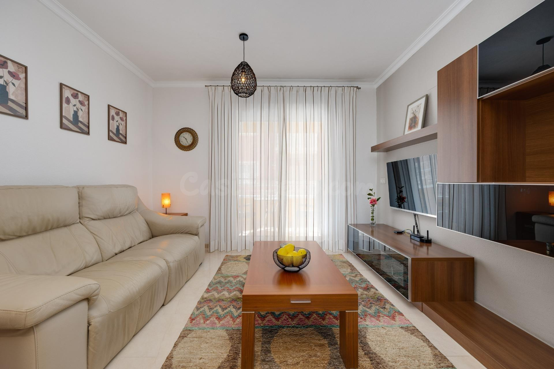 GRAN APARTAMENTO EN TORREVIEJA: 2 HAB, 1 BAÑO