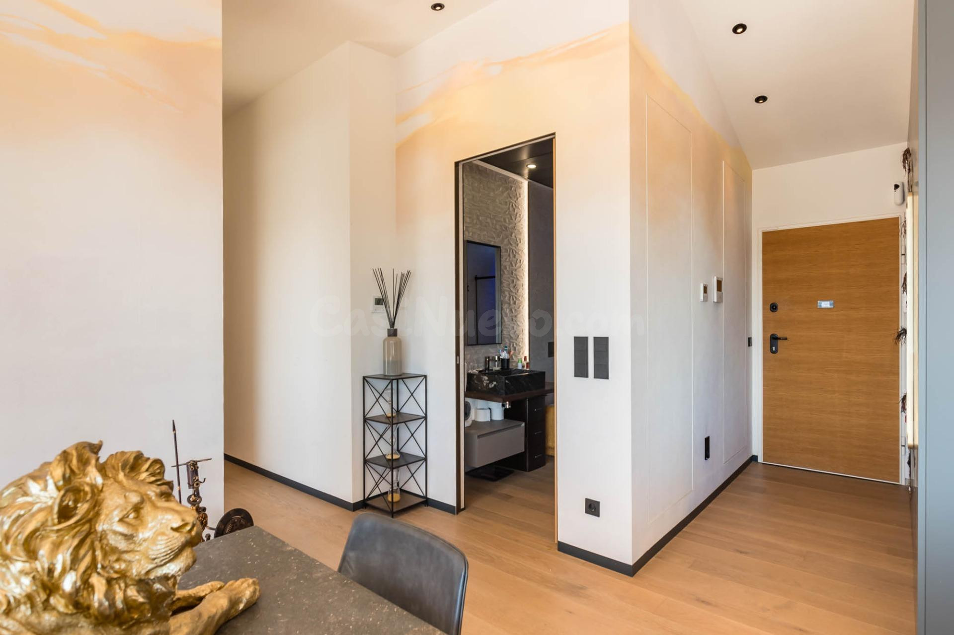 Fantástico ático de 3 dormitorios con 100 m2 de terraza + Es - foto 2