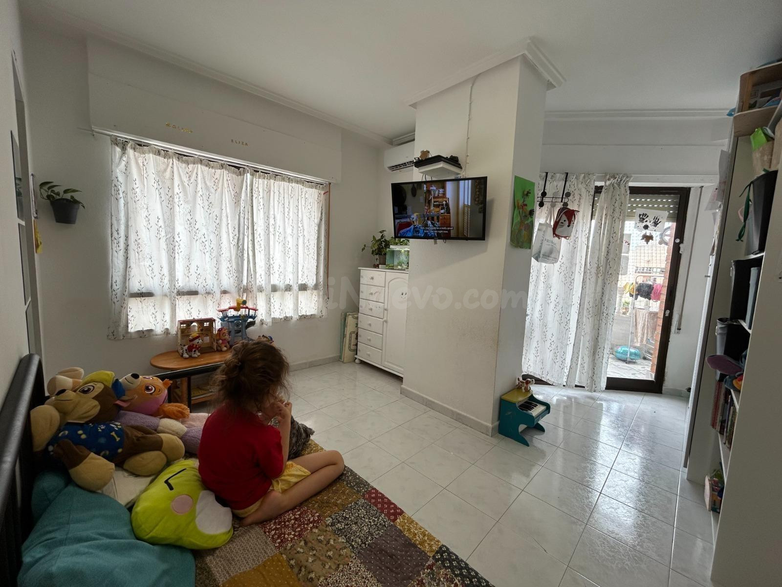 GRAN ESTUDIO EN EL CENTRO DE TORREVIEJA
