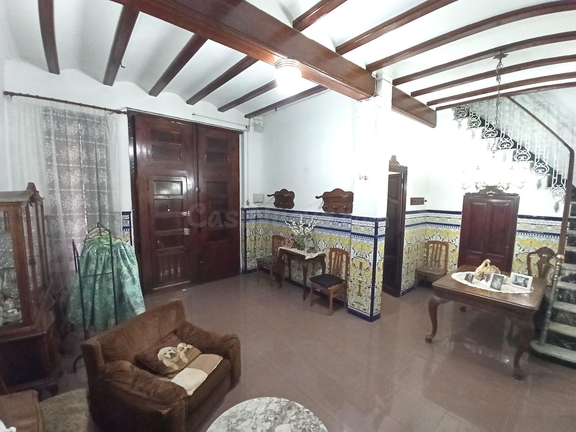 Se vende espectacular casa en el mismo centro de Alzira - foto 2