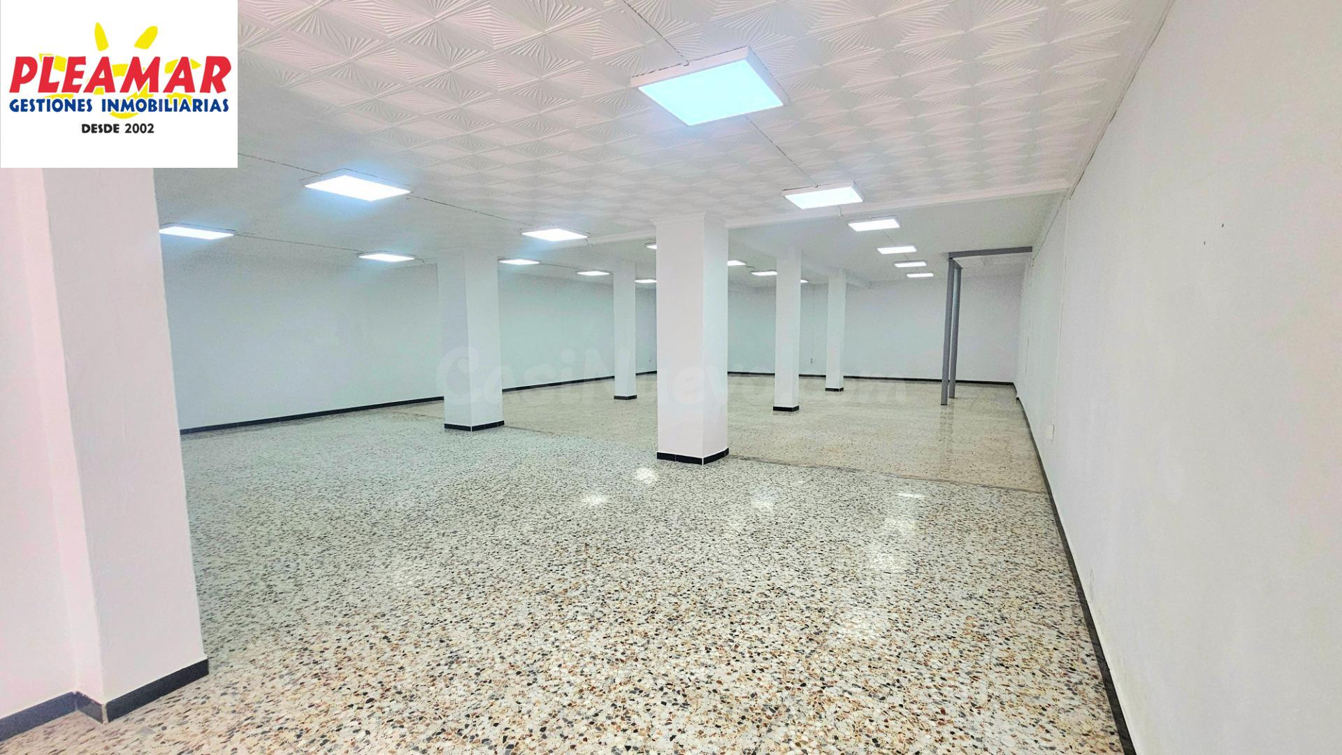 LOCAL COMERCIAL DE DOS PLANTAS DE 500 M2           ZONA CENTRO