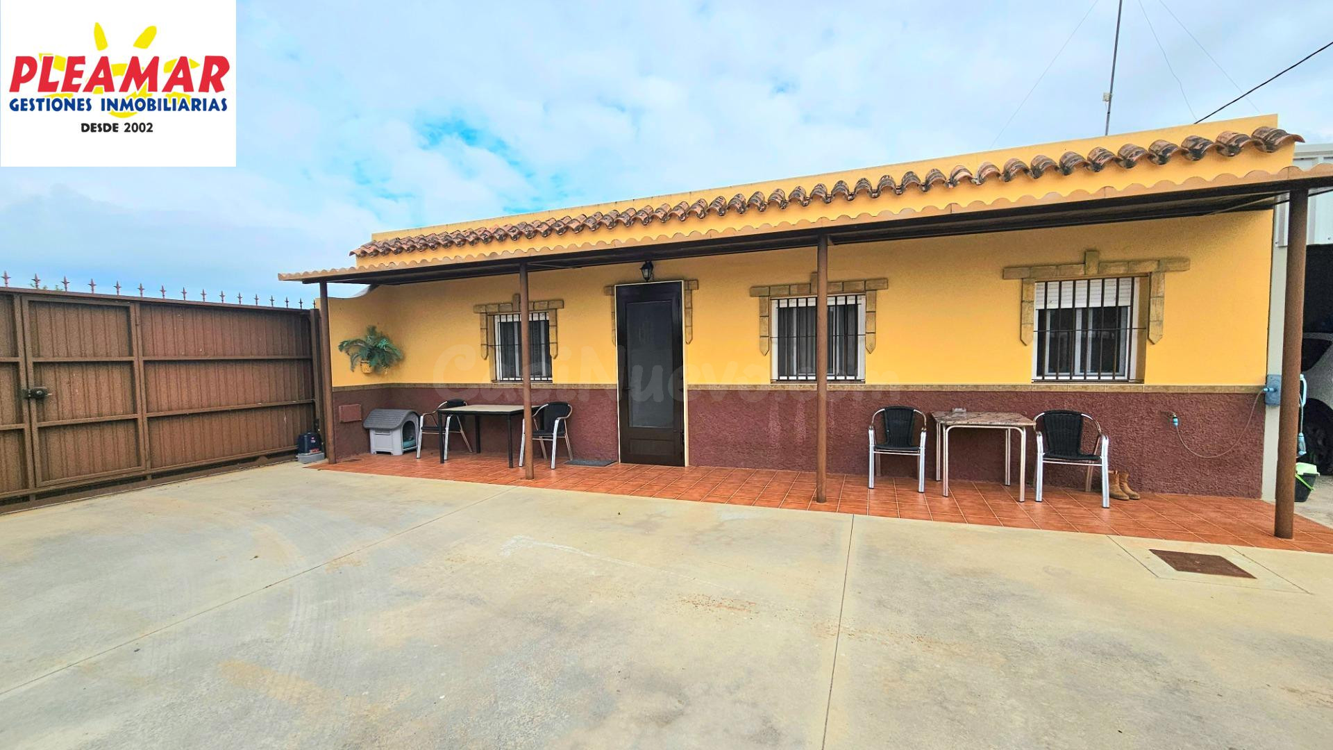 FINCA RÚTICA CON VIVIENDA E INVERNADERO    ZONA PIONAR DE LA VILLA