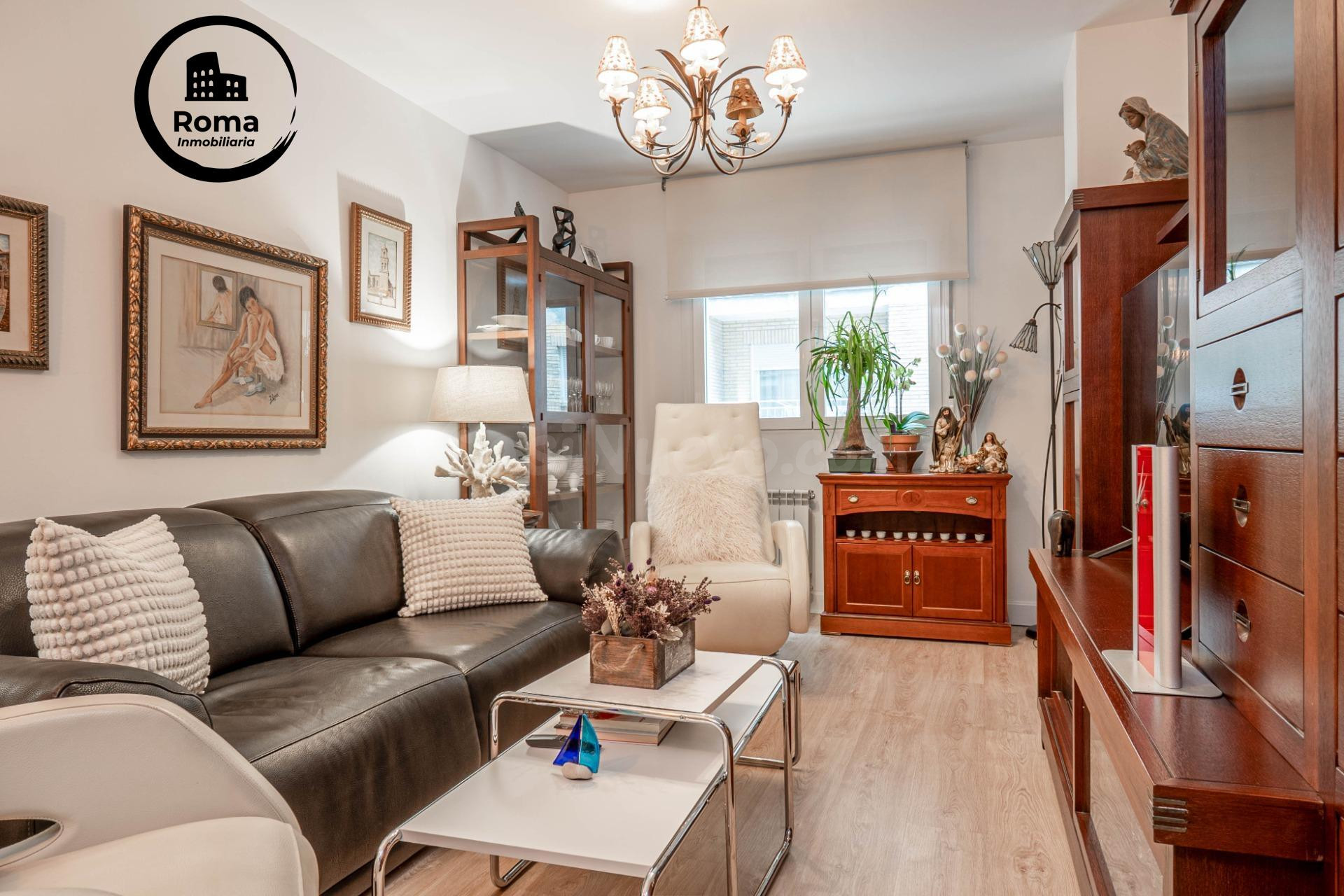 Piso boutique para entrar a vivir de 3 dormitorios y 2 baños junto a Parque Arabial
