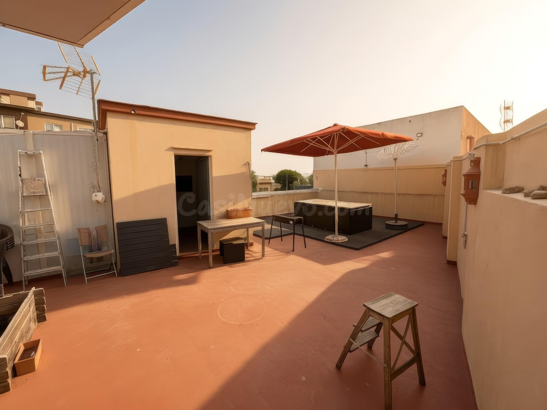 SE VENDE CASA EN PLANTA BAJA DE TRES DORMITORIOS EN ALGECIRAS, CENTRO.