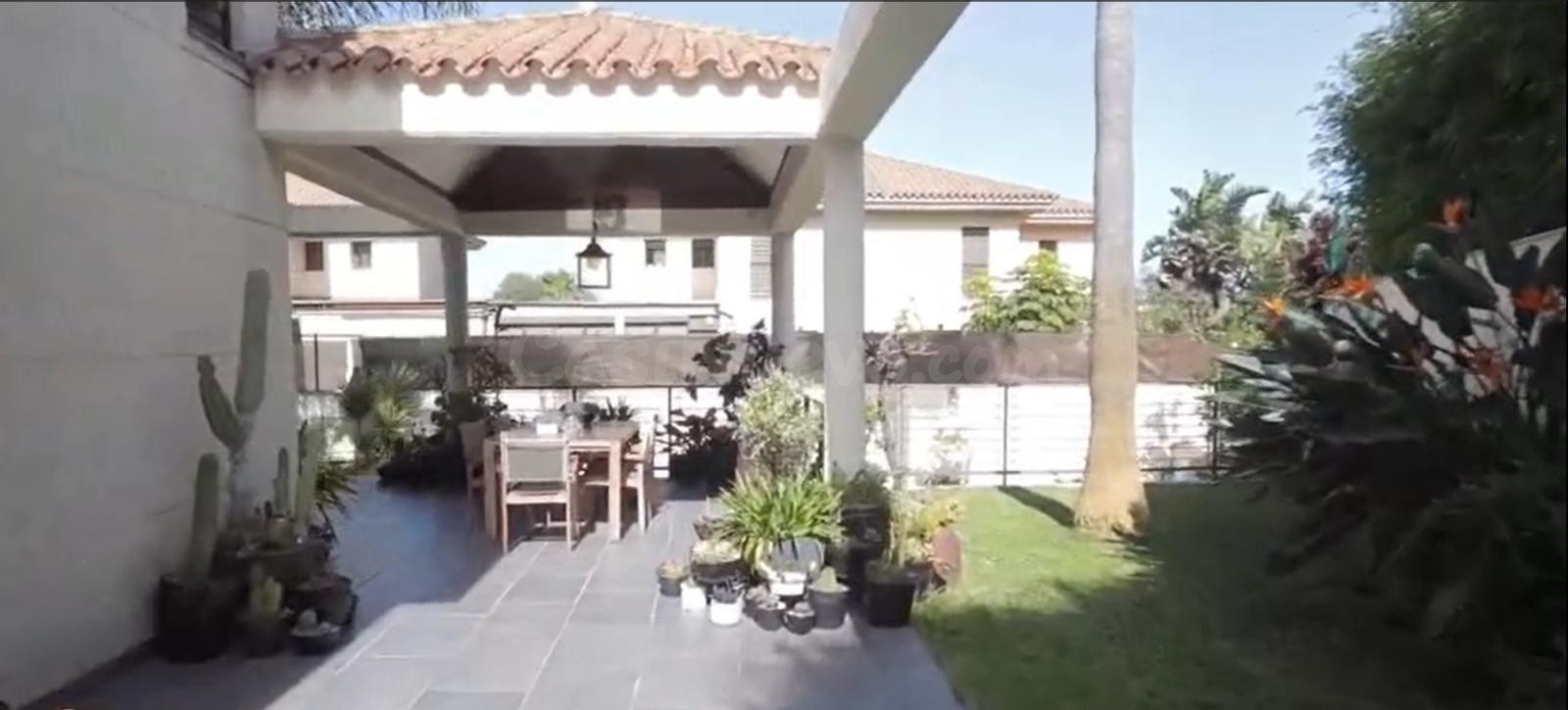 SE VENDE CHALET EN SAN GARCIA CON PISCINA, ALGECIRAS