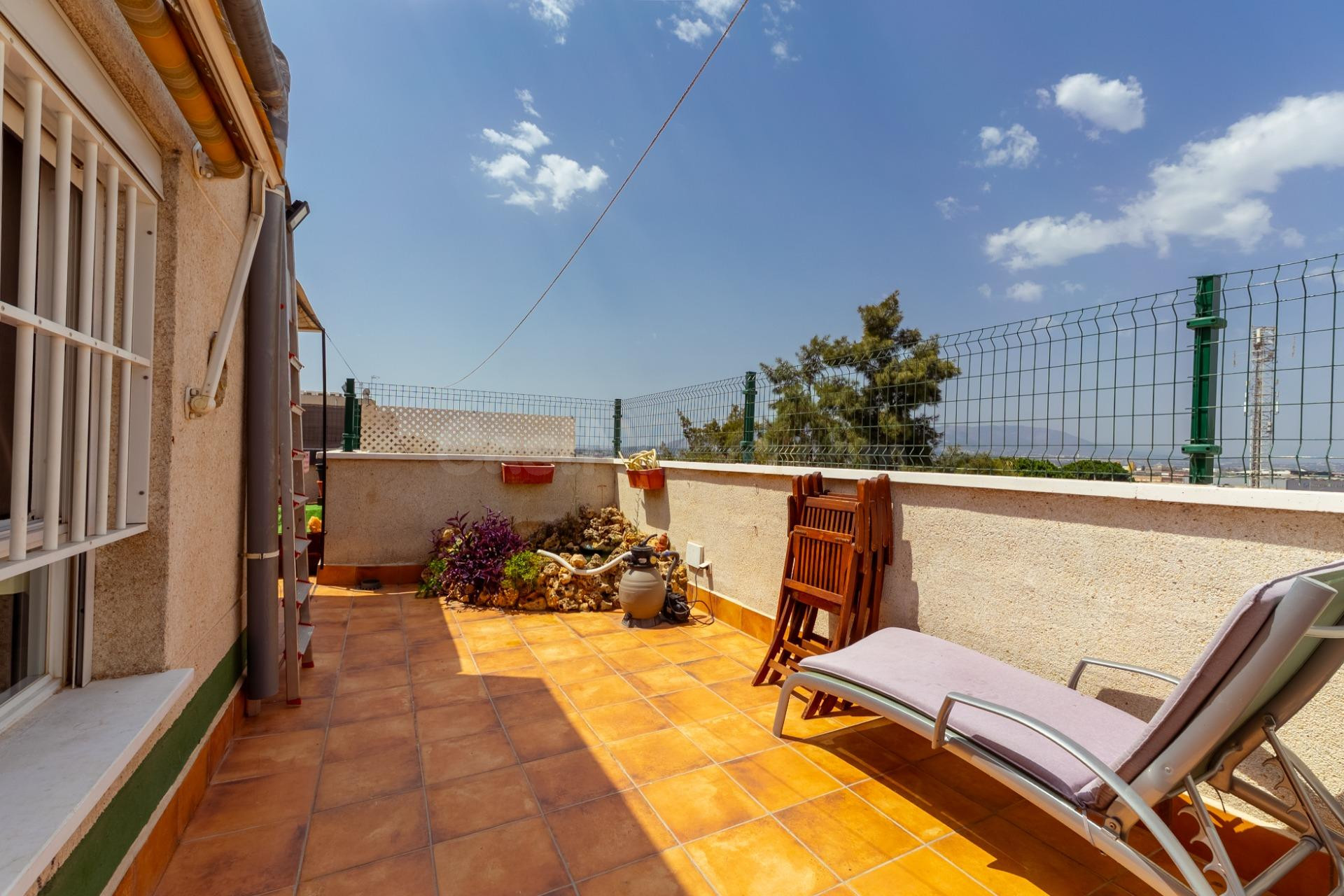 Ático con 5 dormitorios y 102m2 de terraza privadas en Málag - foto 4