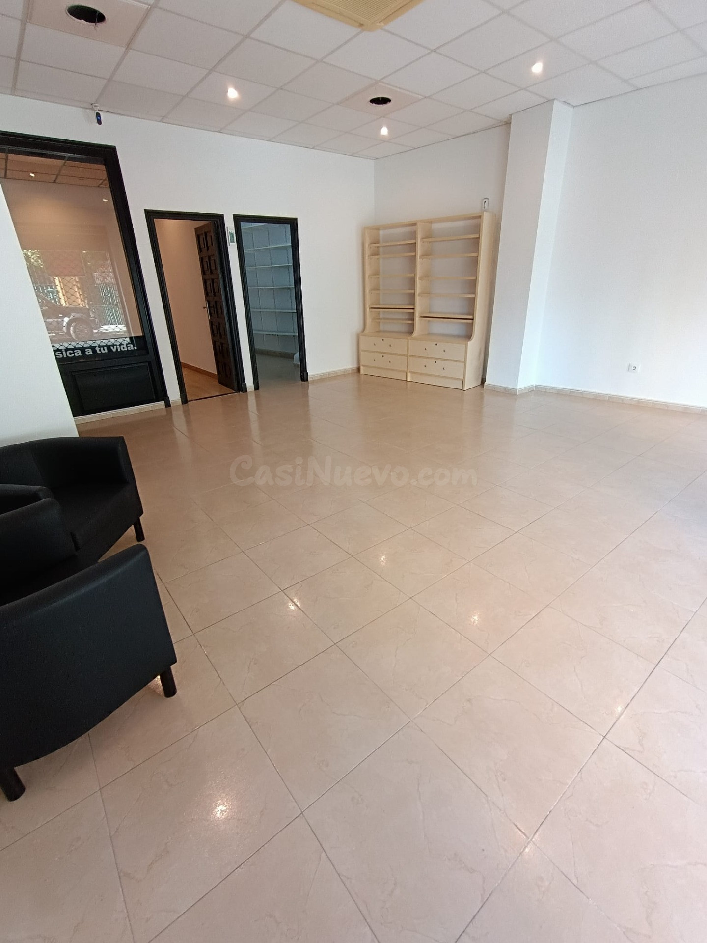 SE VENDE LOCAL COMERCIAL