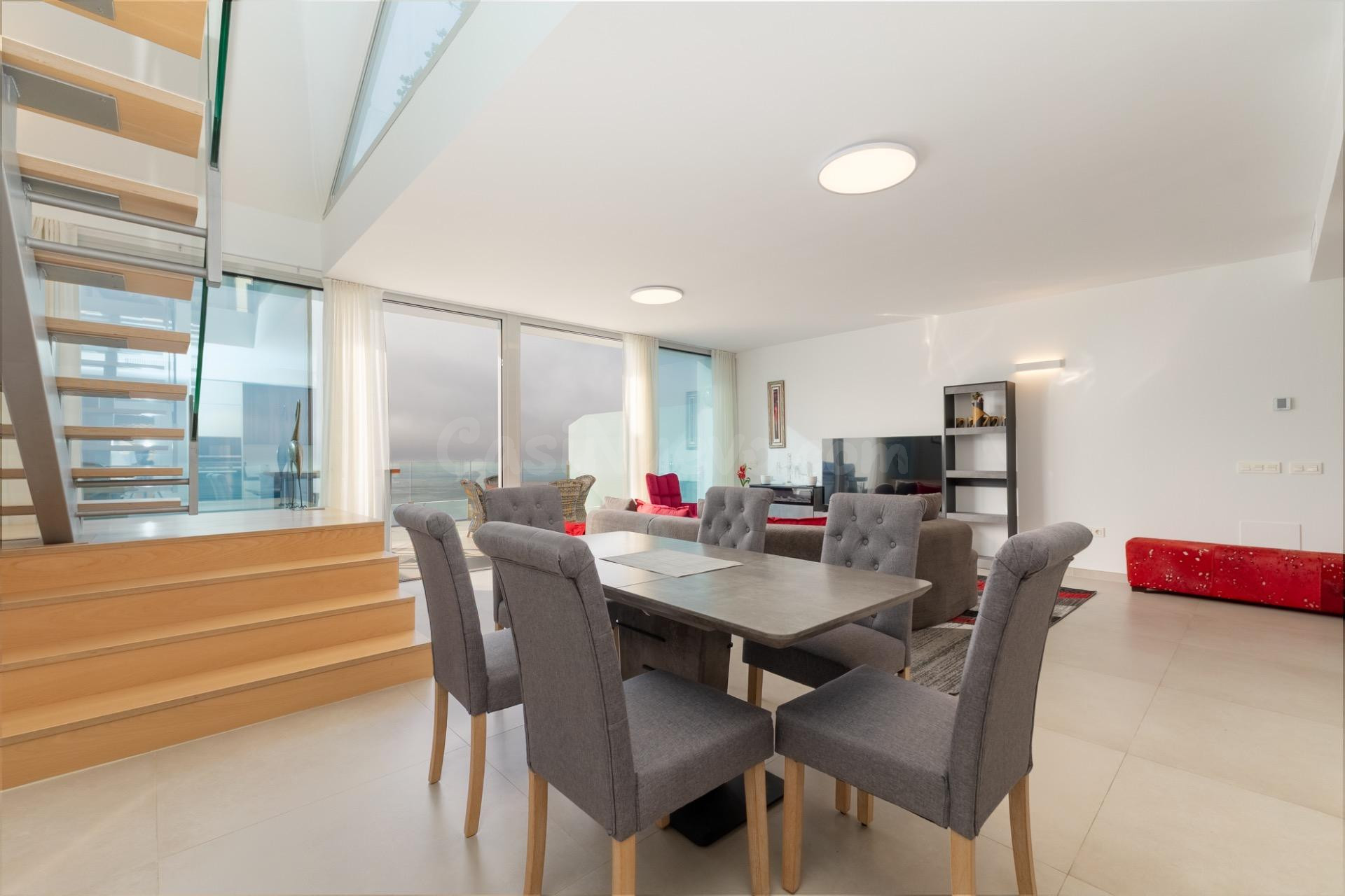 ÁTICO DÚPLEX CON IMPRESIONANTES VISTAS AL MAR · STUPA HILLS - foto 4