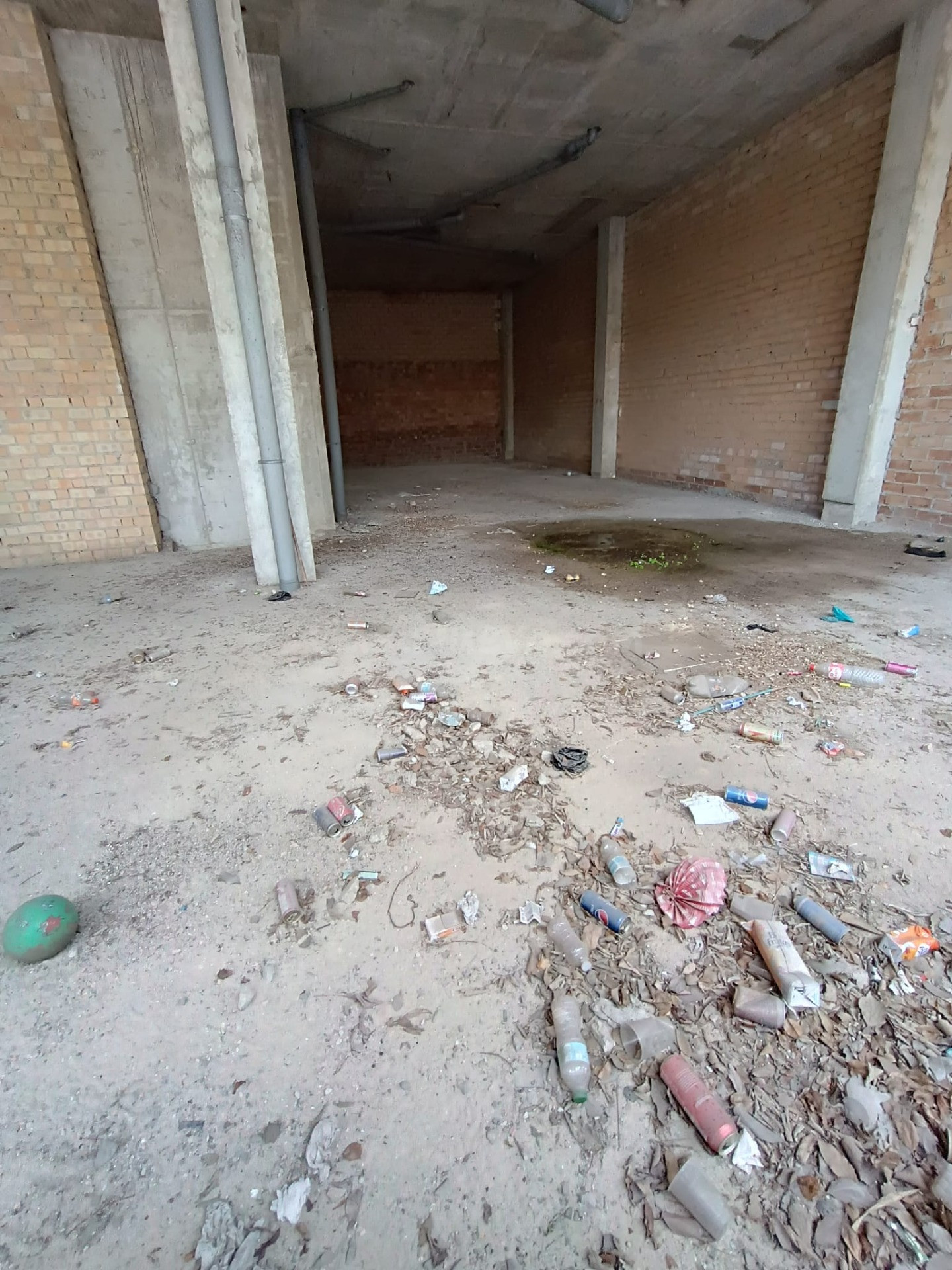 GRAN LOCAL COMERCIAL EN VENTA O ALQUILER
