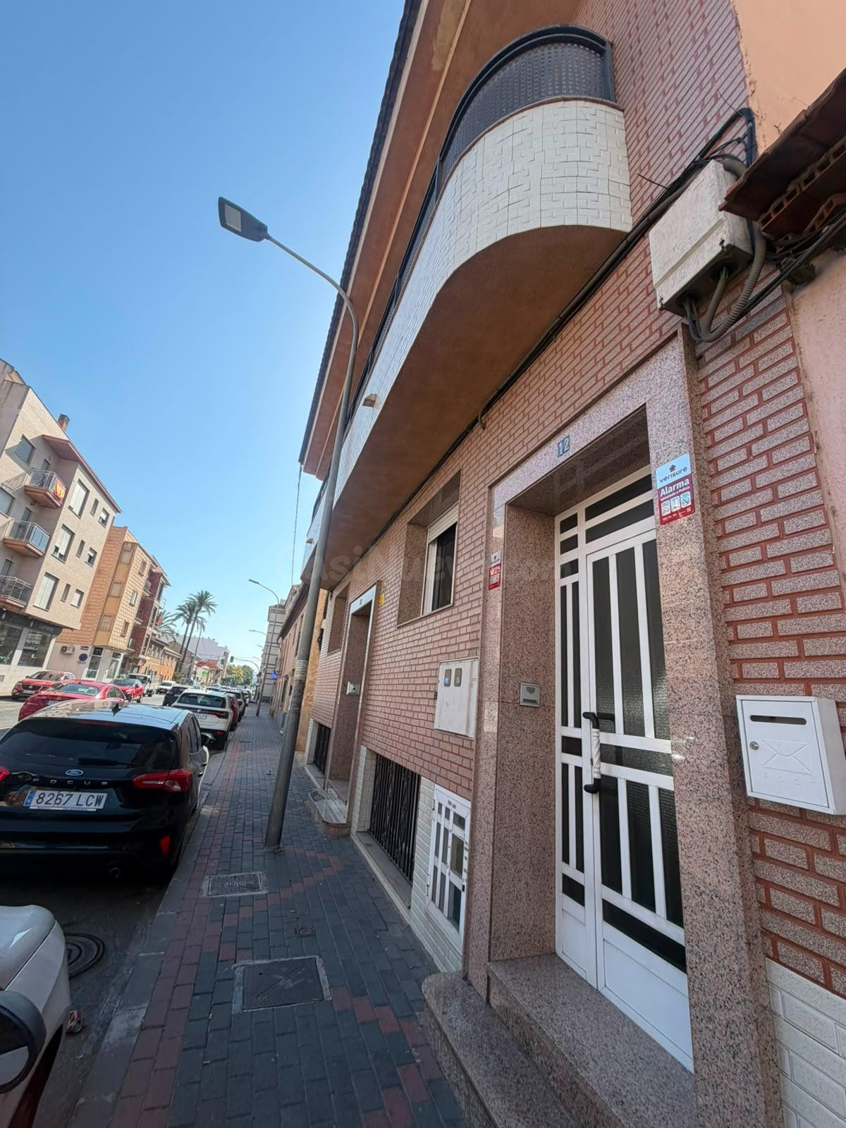 ESPECTACULAR Y AMPLIA VIVIENDA EN PRIMERA PLANTA CON GRAN BALCÓN, GARAJE Y TRASTERO EN COBATILLAS
