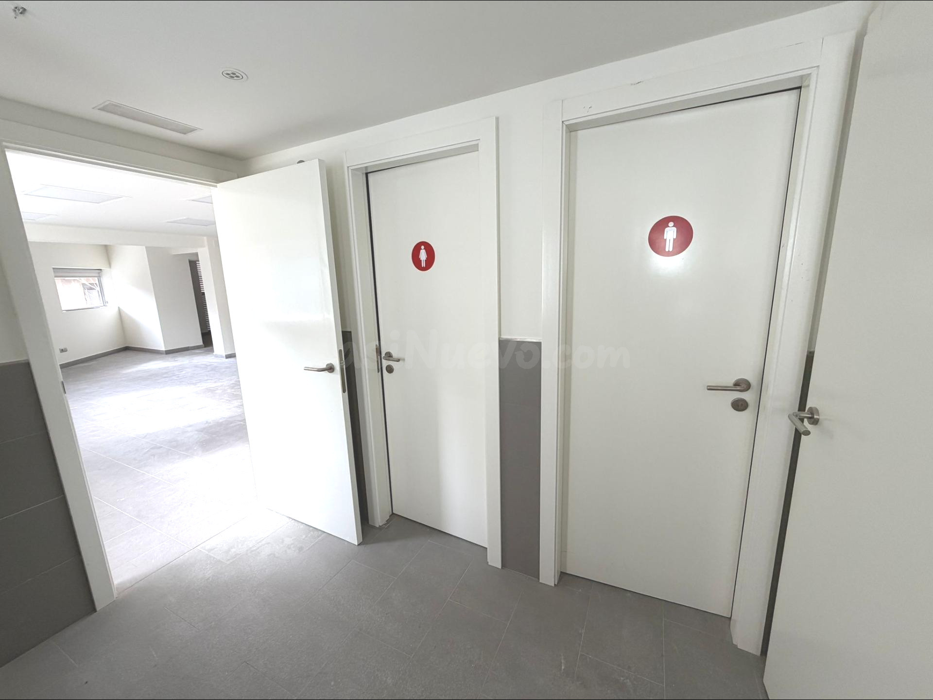 Se vende fantástica oficina en entreplanta de 117 m2 - foto 4
