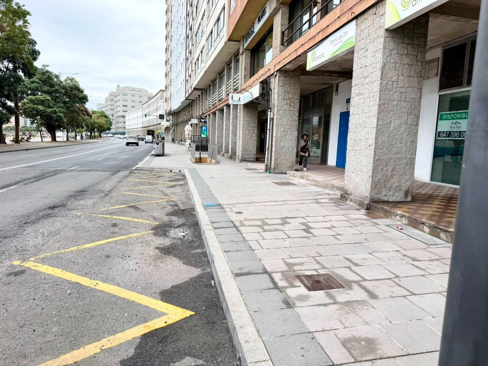 Local espectacular de 277 m2 en Paseo Marítimo - Riazor. Con licencia sanitaria. ¡Listo para entrar!