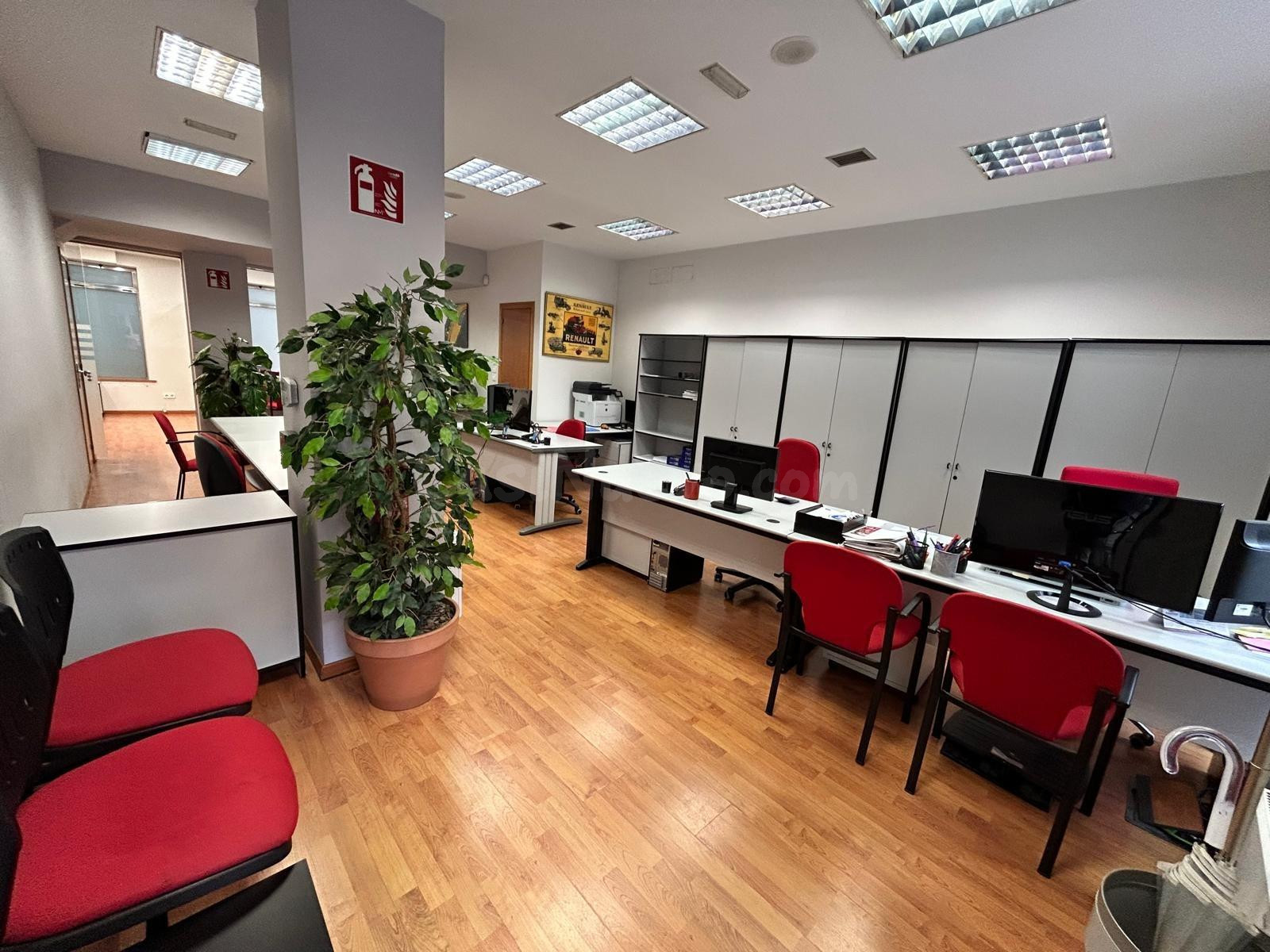 Magnífica oficina en alquiler lista para entrar a trabajar - foto 3