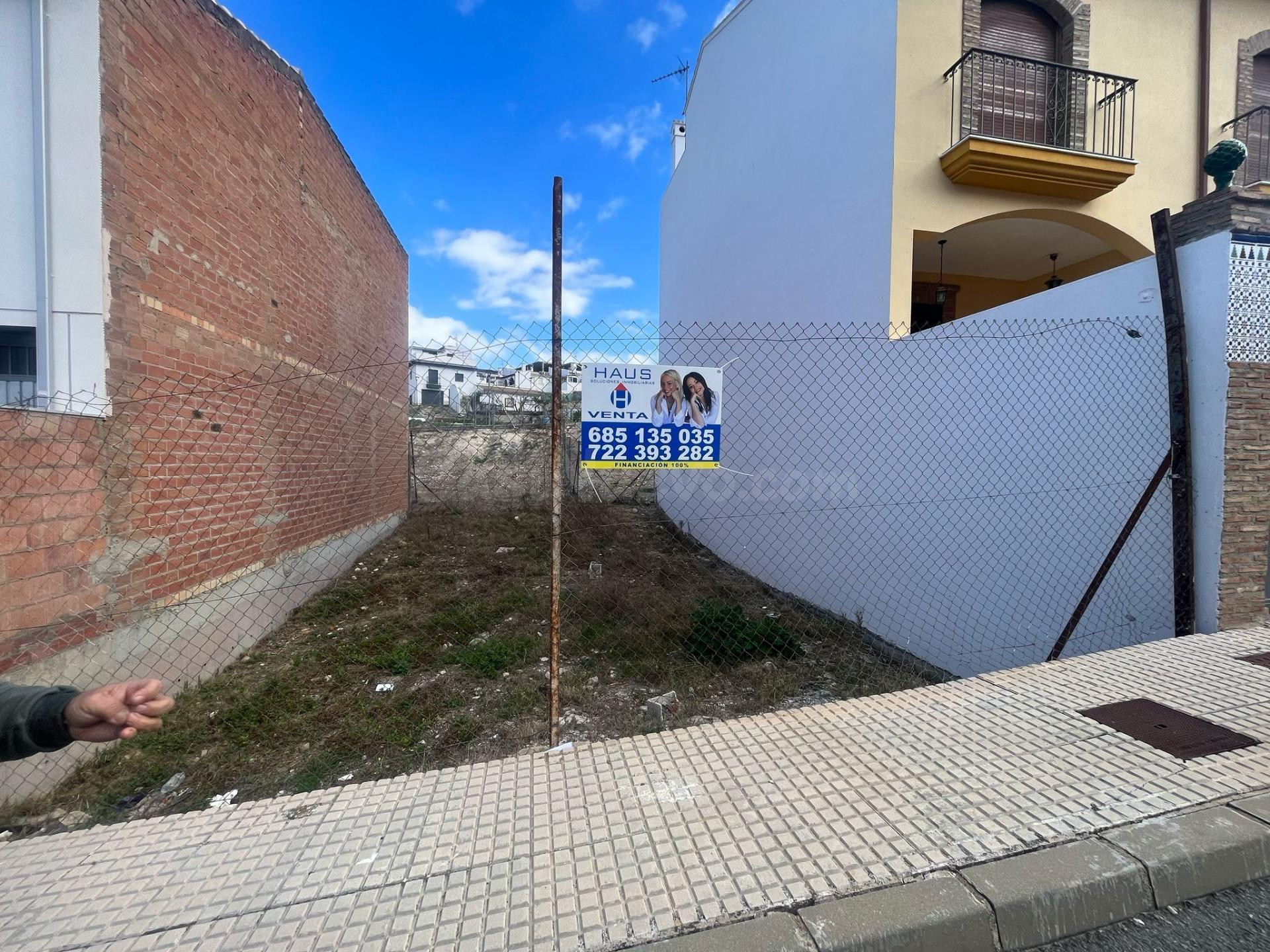 Venta Solar en zona Polideportivo - foto 2