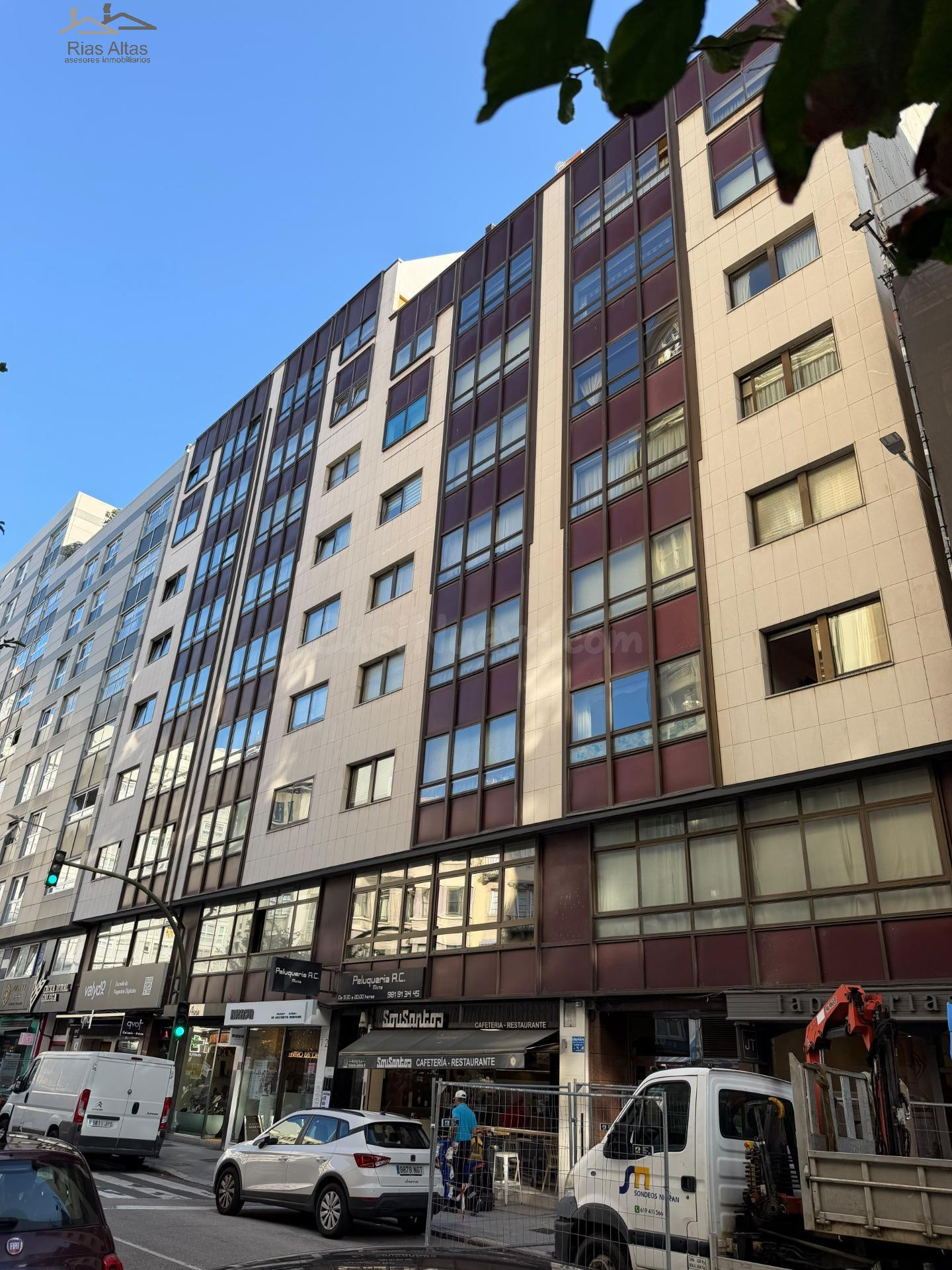 Tu refugio ideal en la Calle Francisco Mariño: espacio y el mar a un paso