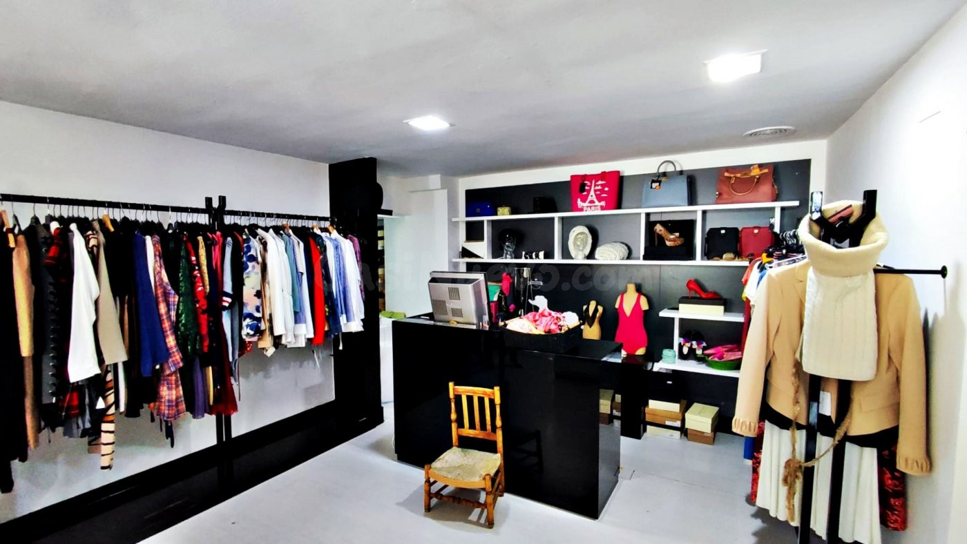 Local con Oficina en venta zona Ronda Ciruela - foto 2