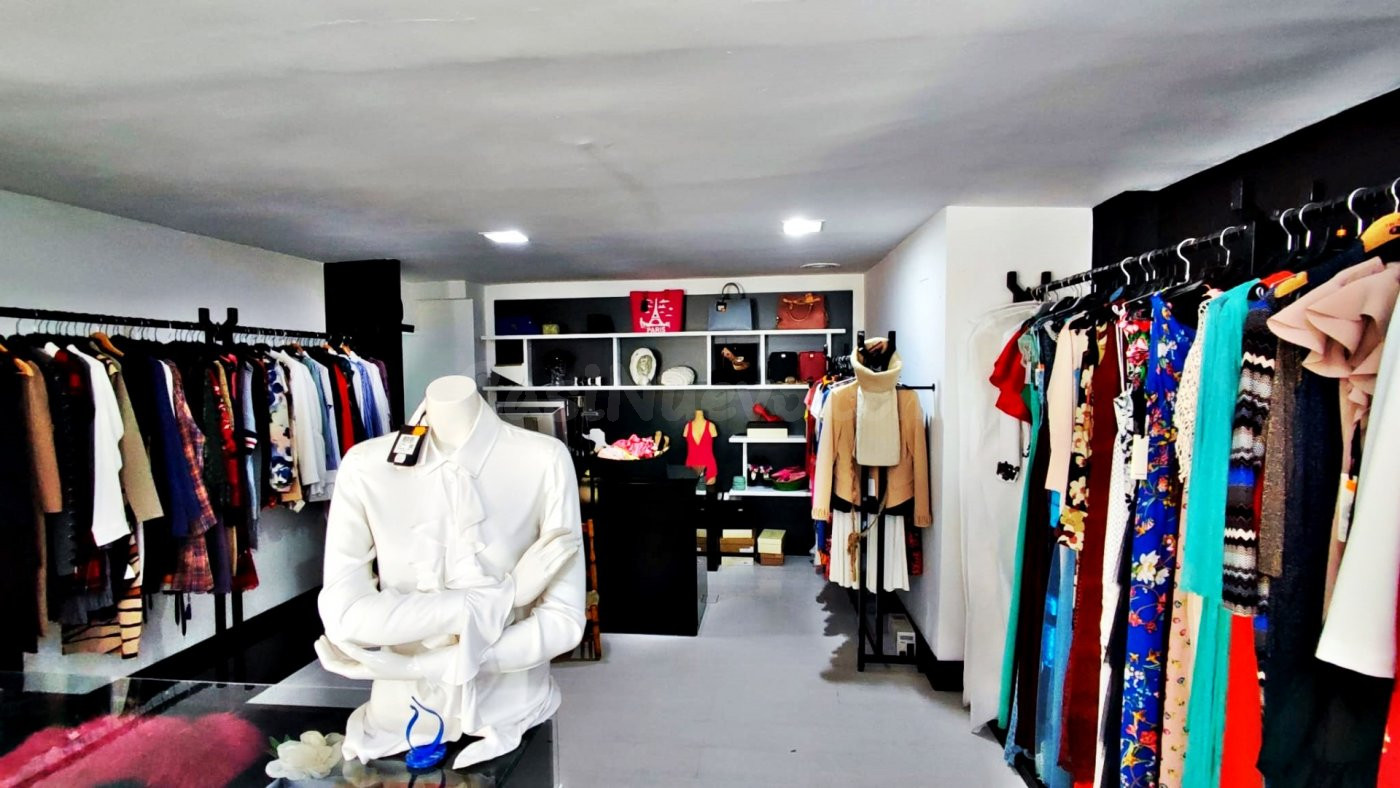 Local con Oficina en venta zona Ronda Ciruela - foto 3