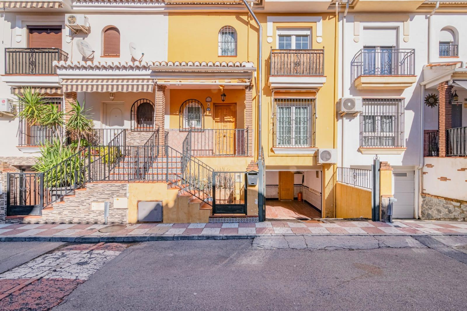 CASA EN CULLAR VEGA