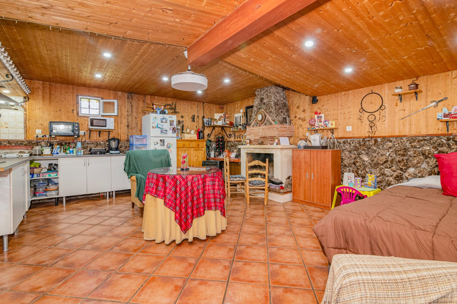 CASA EN ALHENDIN