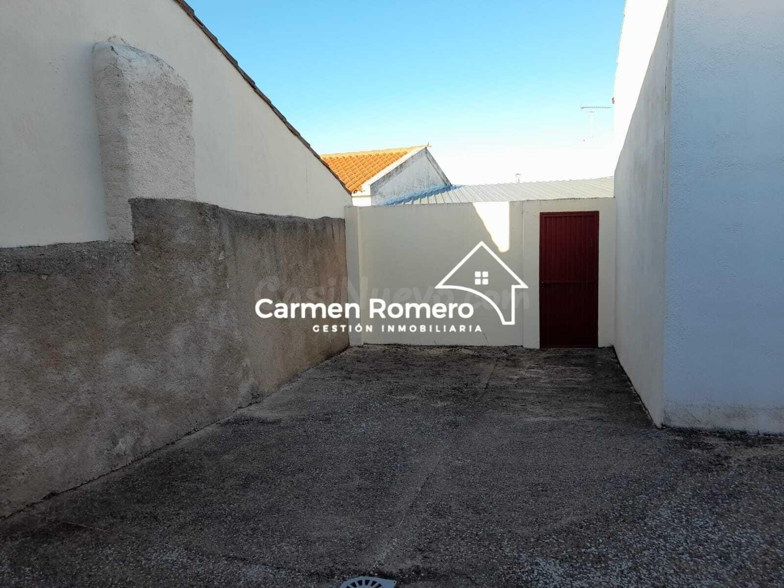 Casa de pueblo  con garaje y Patio-Jardín de 120 m2 a 18 Km 